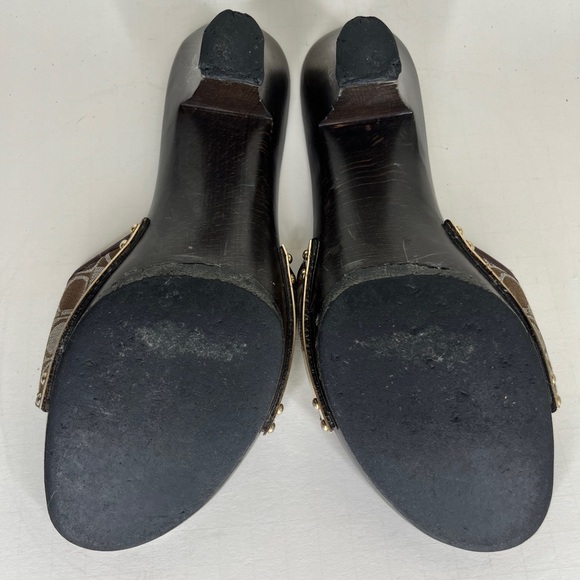 salvatore ferragamo sandals women Size 7.5B Signature Brown Textile Italy - Picture 13 of 16